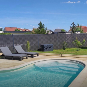 Pompe à chaleur de piscine, pour sa longévité pensez à la camoufler !